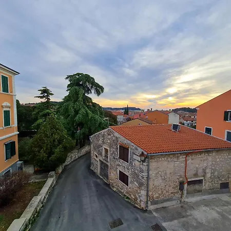 Apartment Sweet House And