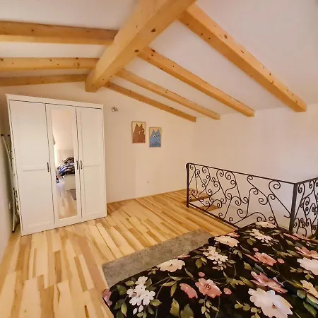 Sweet House And Apartament *